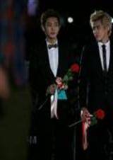 EXO֮��Ϲײ������